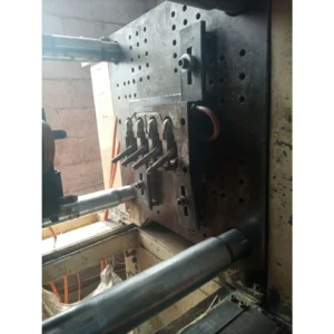 Injection-Molding-Machine